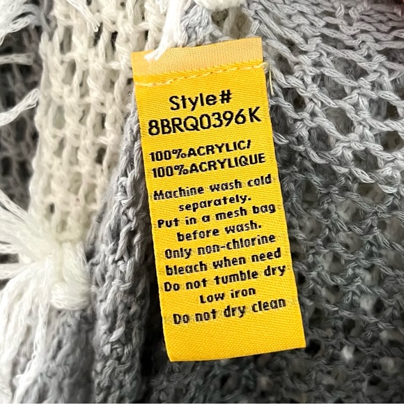 Crochet Striped Poncho Badgley Mischka Coverup Crochet One Size Boho Tassel - Picture 4 of 4